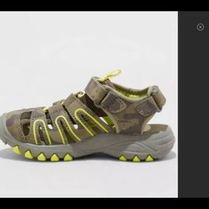 Cat & Jack Afton Camouflage Hiking Sandals Shoes 6